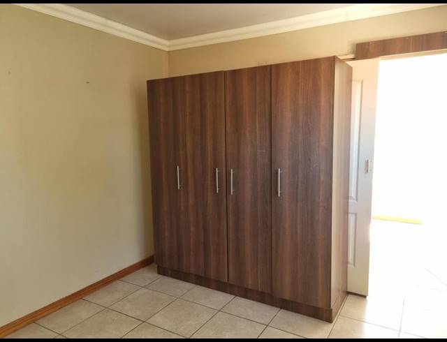 1 BEDROOM PROPERTY TO RENT IN MEYERHOF